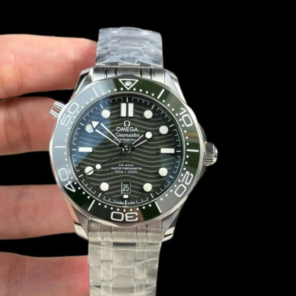 Omega Seamaster Diver 300m 42mm